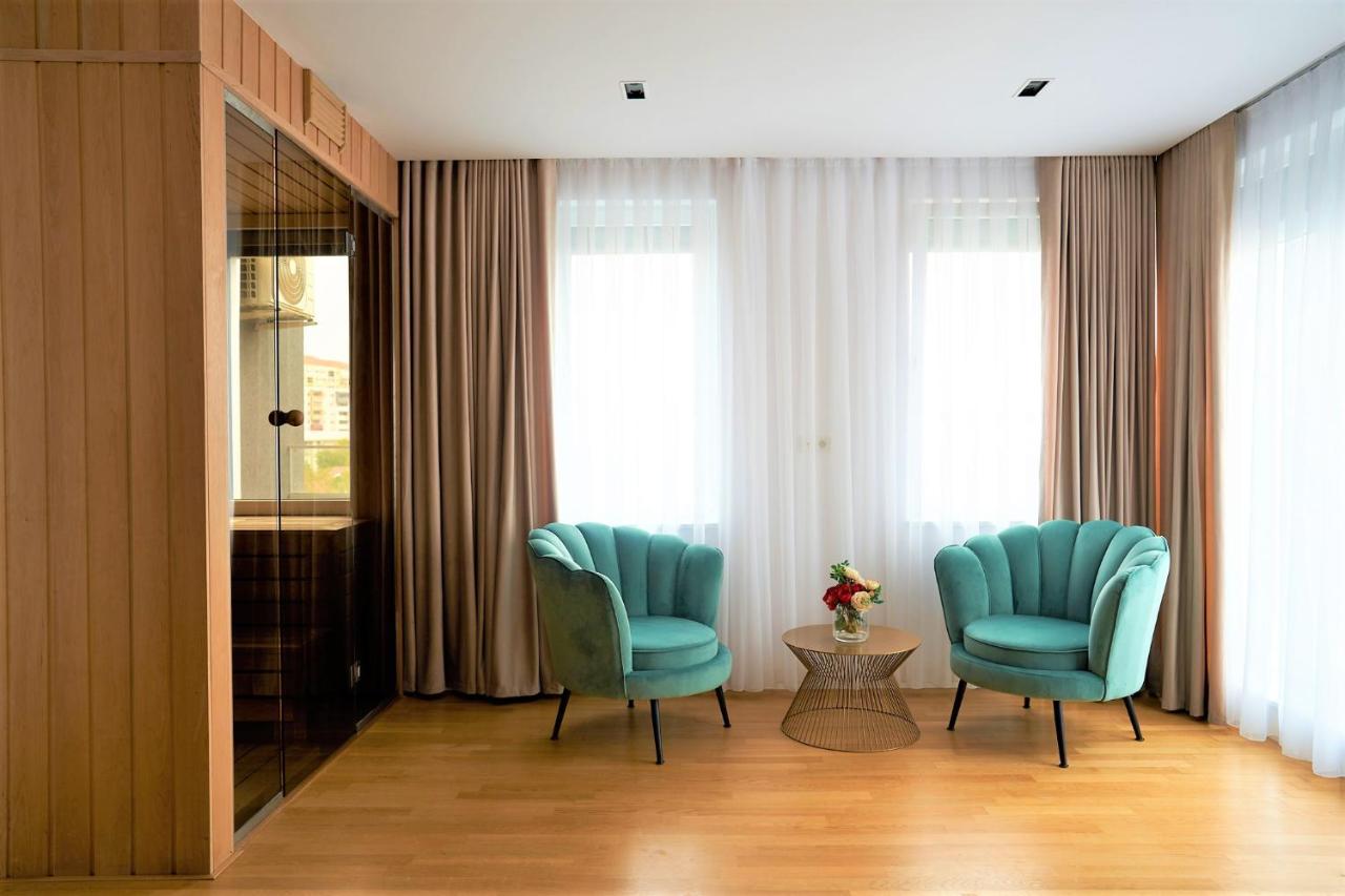 Hotel Glory Oradea Exteriör bild