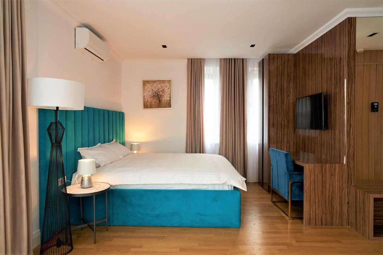 Hotel Glory Oradea Exteriör bild