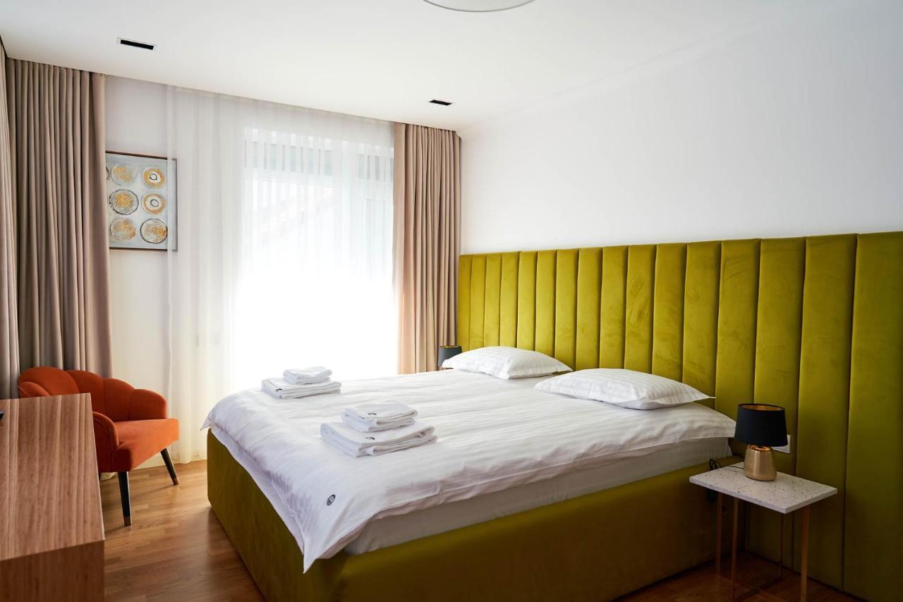 Hotel Glory Oradea Exteriör bild