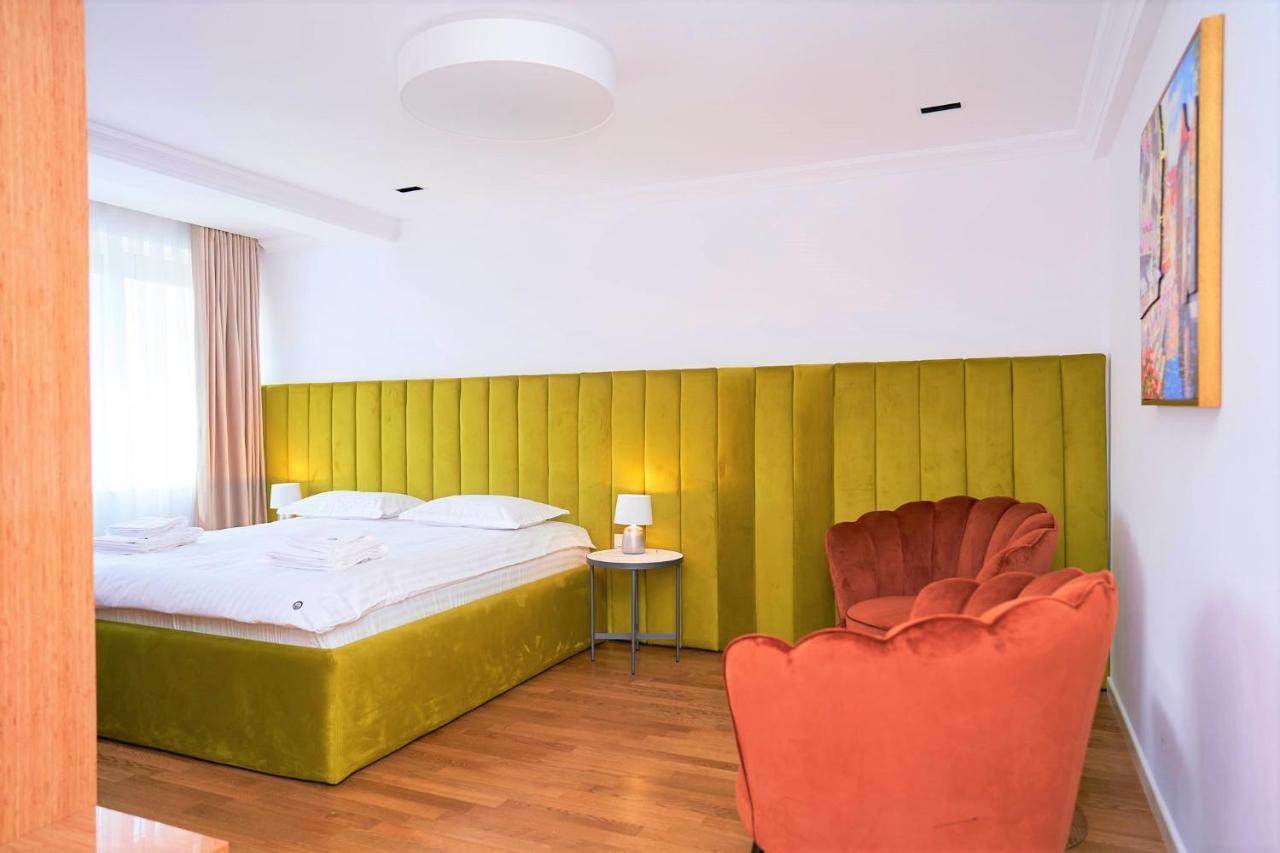 Hotel Glory Oradea Exteriör bild