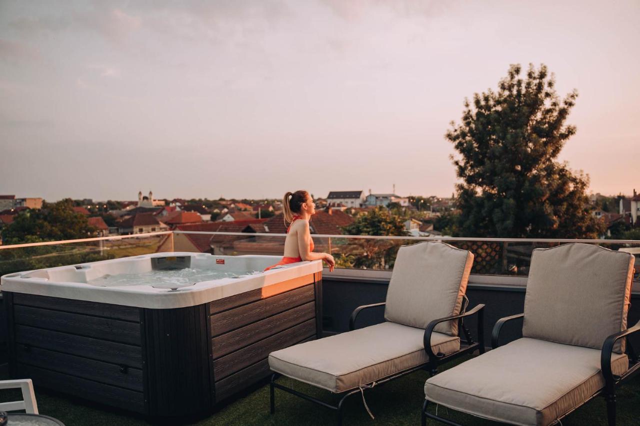 Hotel Glory Oradea Exteriör bild